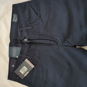 BenScherman navy jeans. 32W 30L